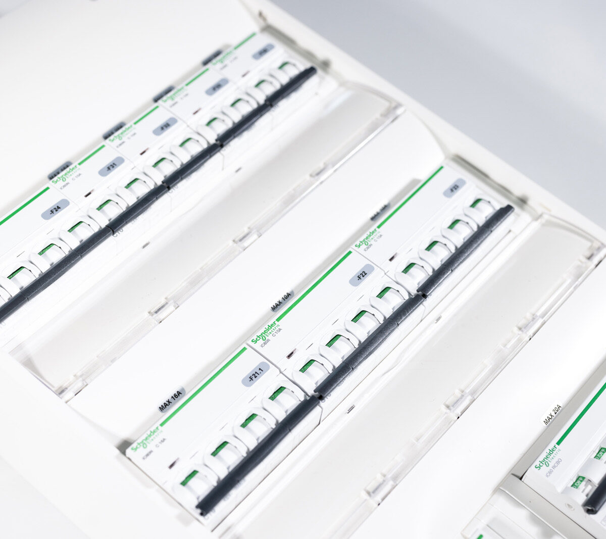 El Tavle 8 – Forberedt til 11Kw ladeboks.